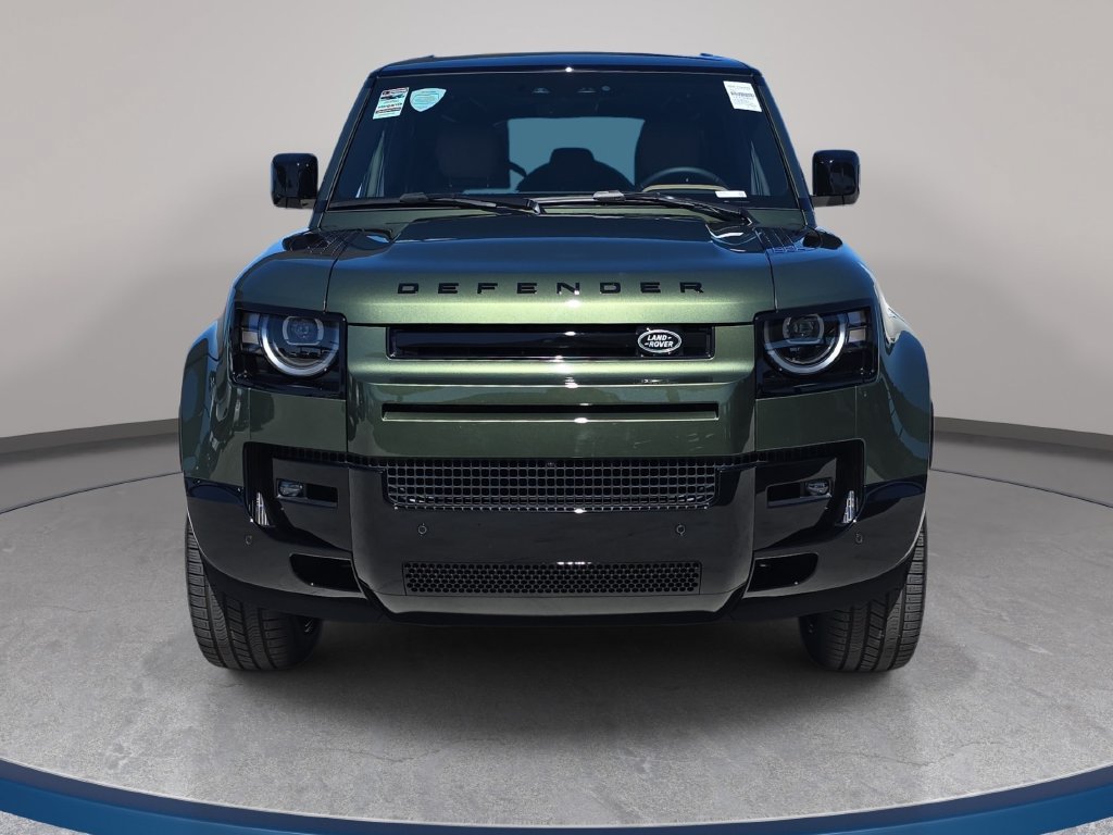 New 2026 Land Rover Defender 110 X-Dynamic SE AWD/4WD image 2