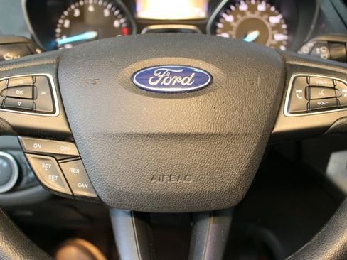 Used 2019 Ford Escape SE FWD image 20