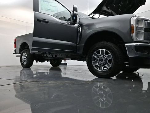 New 2025 Ford F350 XLT w/ 360-Degree Camera Package image 32