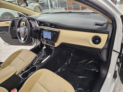 Used 2017 Toyota Corolla LE w/ LE Premium Package image 8