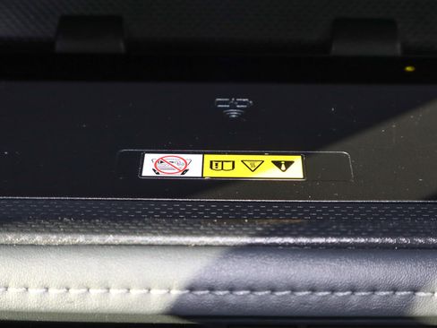 Used 2023 Toyota Highlander XLE image 24