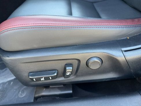 Used 2017 Lexus IS 200t w/ Navigation System Package RWD image 15