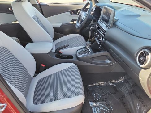 Used 2023 Hyundai Kona SE AWD/4WD image 19