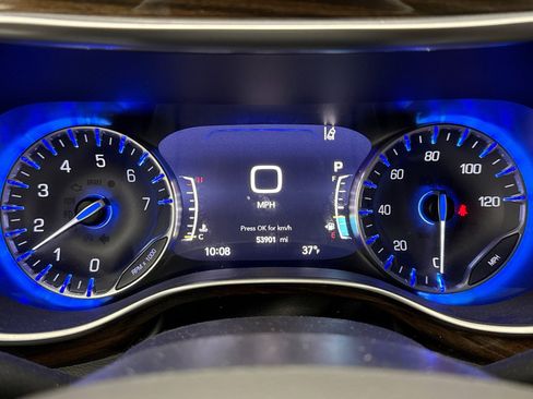 Used 2021 Chrysler Pacifica Pinnacle image 9