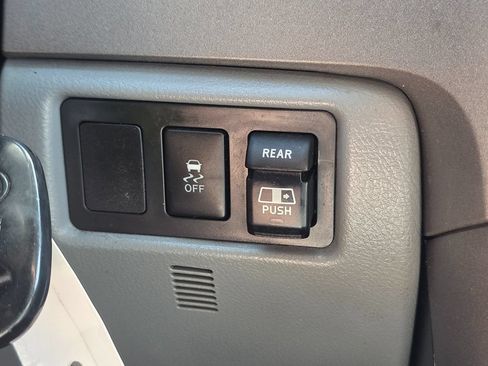 Used 2010 Toyota Tundra 2WD Double Cab w/ SR5 Pkg image 47