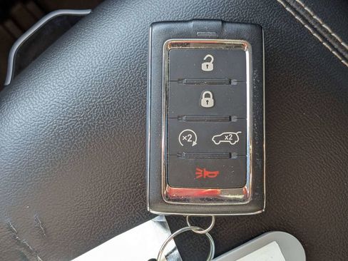 Used 2022 Jeep Grand Cherokee L Limited AWD/4WD image 33