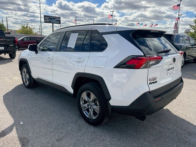 Used 2024 Toyota RAV4 XLE w/ Convenience Package FWD image 4