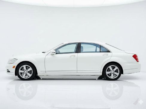 Used 2011 Mercedes-Benz S 550 4MATIC image 9