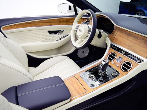 Used 2025 Bentley Continental GT Speed image 39