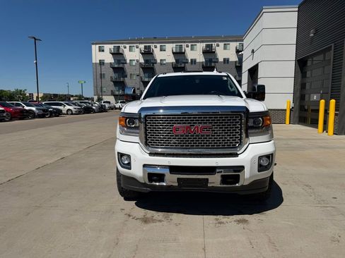Used 2016 GMC Sierra 2500 Denali w/ Duramax Plus Package AWD/4WD image 2