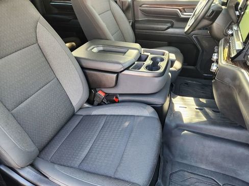 Used 2024 GMC Sierra 2500 SLE w/ SLE Value Package; image 14