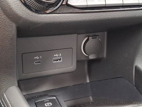 Certified 2024 Nissan Kicks SR w/ SR Premium Package FWD image 23