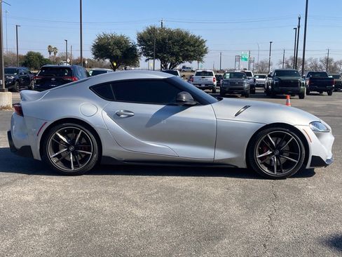 Used 2022 Toyota Supra Premium w/ Driver Assist Package image 4