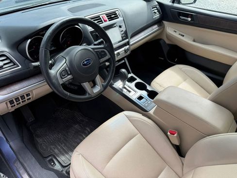 Used 2017 Subaru Outback 2.5i Limited AWD/4WD image 9
