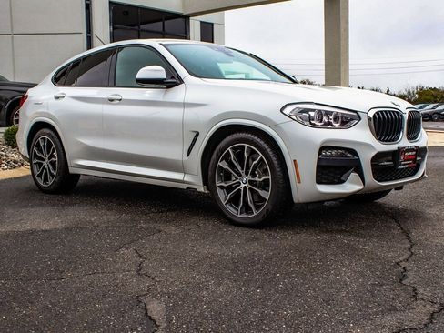 Used 2021 BMW X4 xDrive30i w/ M Sport Package image 3