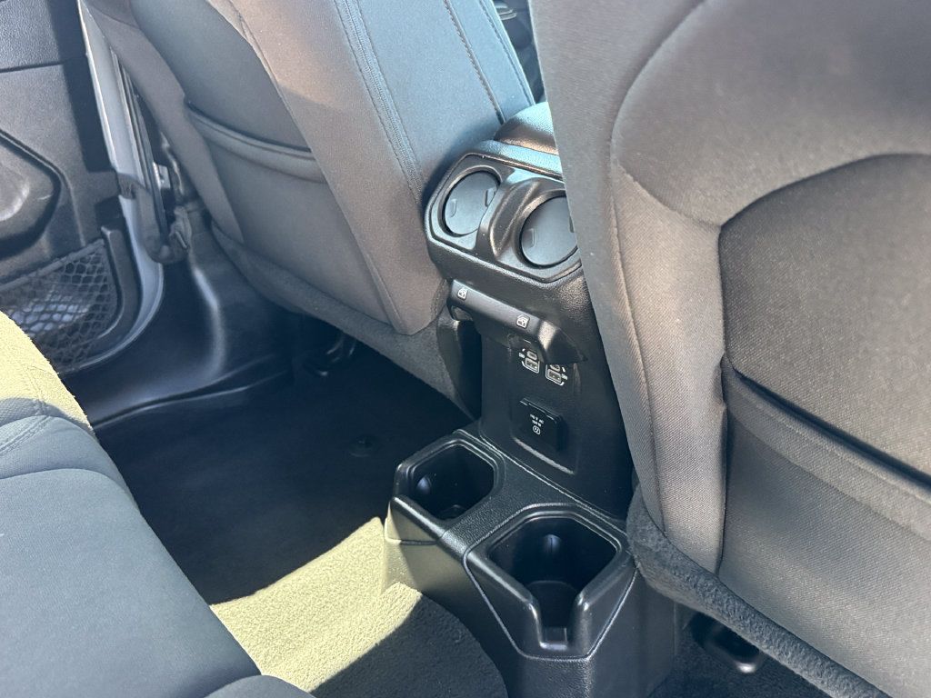Used 2023 Jeep Wrangler Unlimited Sahara w/ Cold Weather Group AWD/4WD image 6