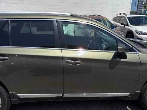 Used 2017 Subaru Outback 3.6R Touring AWD/4WD image 9