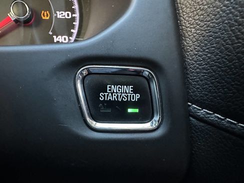 Used 2018 GMC Acadia SLE w/ LPO, Floor Liner Package image 28