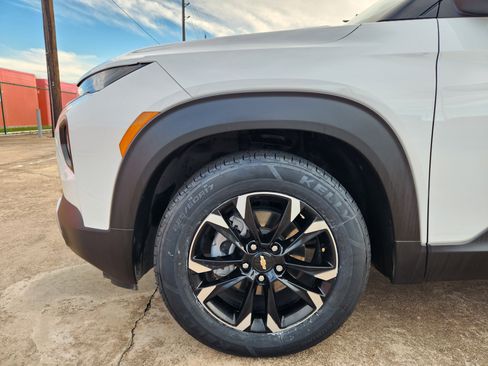 Certified 2022 Chevrolet TrailBlazer LT w/ Convenience Package image 9
