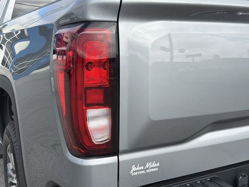 New 2026 GMC Sierra 1500 SLE image 20