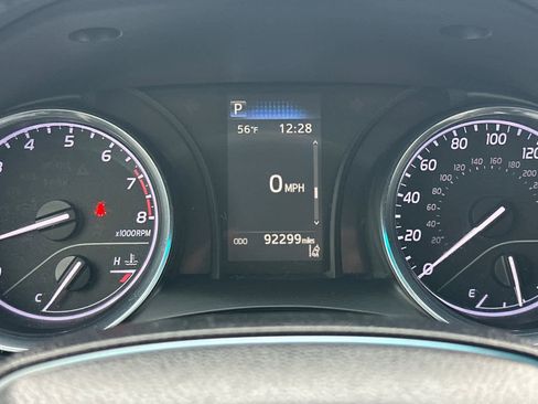 Used 2020 Toyota Camry SE image 22