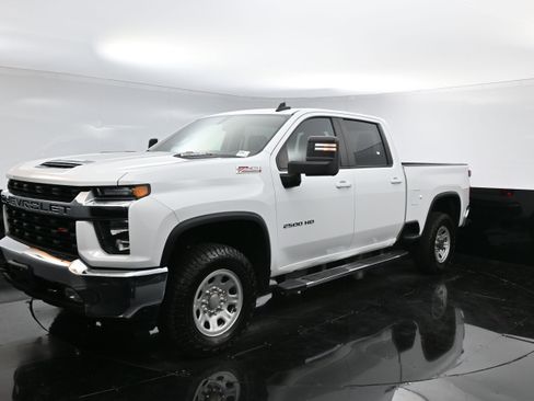 Used 2023 Chevrolet Silverado 2500 LT w/ Convenience Package image 3