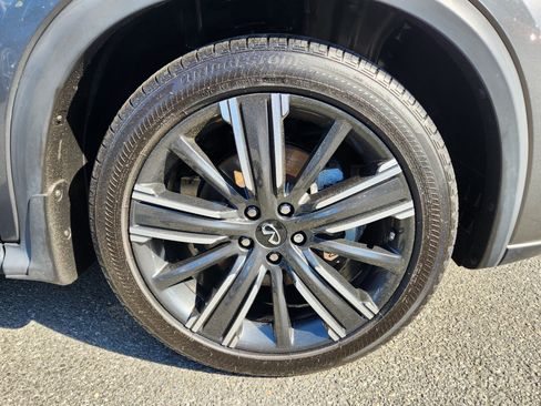 Used 2021 INFINITI QX50 Luxe w/ Appearance Package AWD/4WD image 7