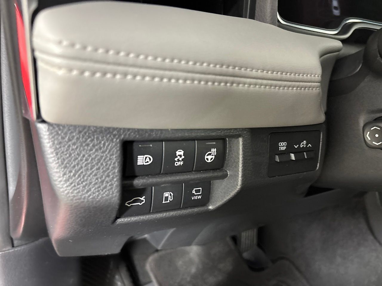 Used 2022 Toyota Avalon Limited w/ Advanced Safety Package FWD image 10