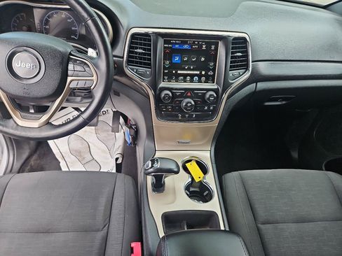 Used 2014 Jeep Grand Cherokee Laredo w/ Security & Convenience Group AWD/4WD image 20