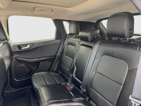 Used 2020 Ford Escape Titanium AWD/4WD image 37