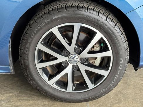 Used 2017 Volkswagen Jetta SE FWD image 26