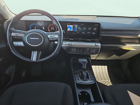 Used 2025 Hyundai Kona SEL image 11