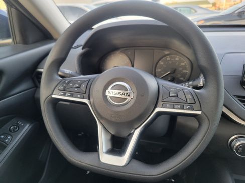 Used 2022 Nissan Altima 2.5 S FWD image 29