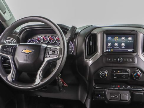 Used 2023 Chevrolet Silverado 2500 Custom w/ Custom Convenience Package image 18