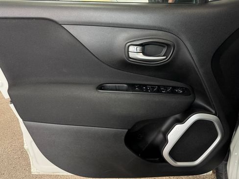Used 2020 Jeep Renegade Sport FWD image 10
