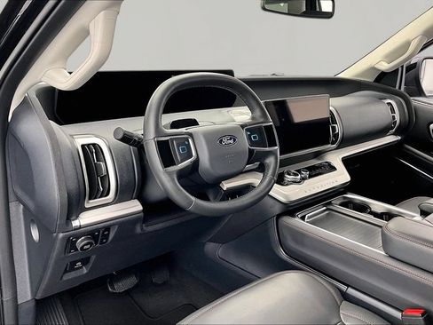 Used 2025 Ford Expedition Max Active AWD/4WD image 14