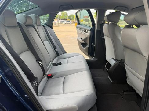 Used 2018 Honda Accord LX image 13