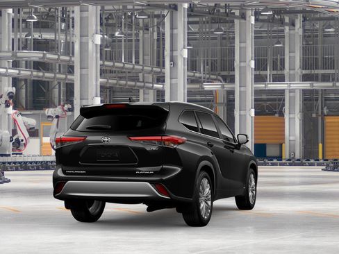 New 2026 Toyota Highlander Platinum image 11