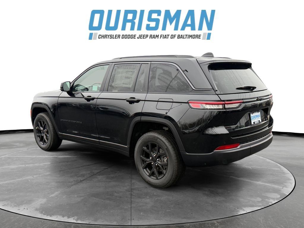 New 2026 Jeep Grand Cherokee Altitude AWD/4WD image 4