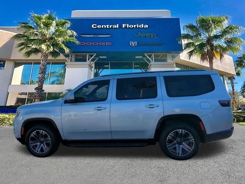 Used 2022 Jeep Wagoneer Series III image 8