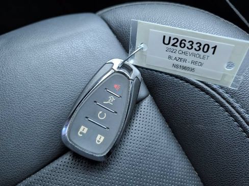 Used 2022 Chevrolet Blazer LT FWD image 28