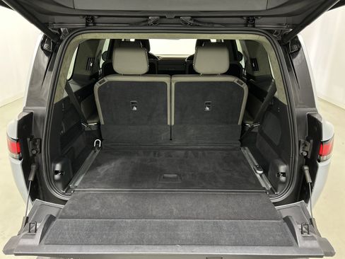 Used 2023 Rivian R1S Adventure AWD/4WD image 15