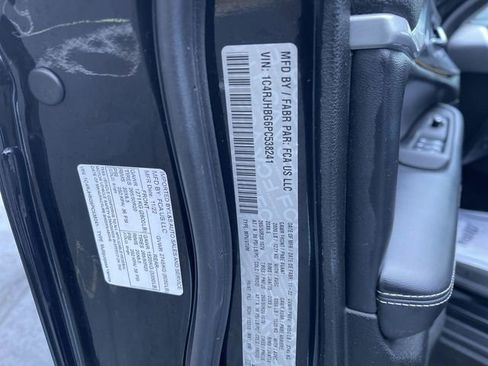 Used 2023 Jeep Grand Cherokee Limited w/ Luxury Tech Group II image 33