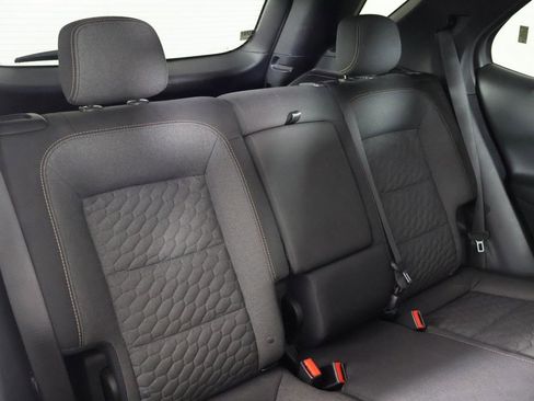 Used 2018 Chevrolet Equinox LT image 31