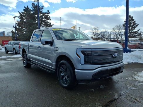 Used 2023 Ford F150 Lightning Lariat w/ Equipment Group 511A High image 3