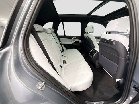 New 2026 BMW X5 sDrive40i image 21
