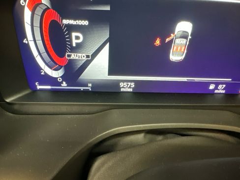 Certified 2025 Nissan Rogue SL w/ Tech Package AWD/4WD image 16