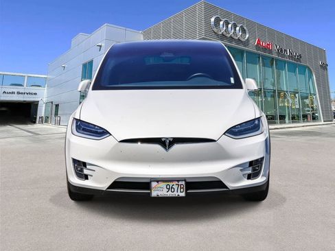 Used 2018 Tesla Model X 75D AWD/4WD image 6