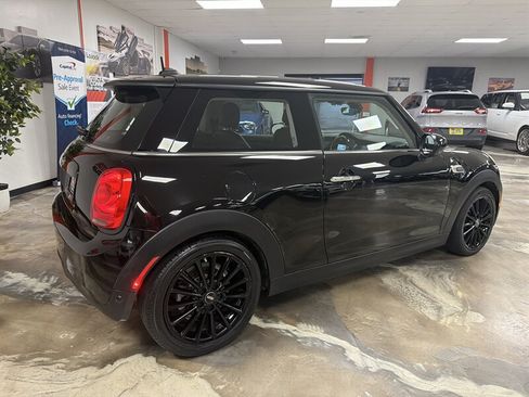 Used 2020 MINI Cooper 2-Door Hardtop FWD image 13