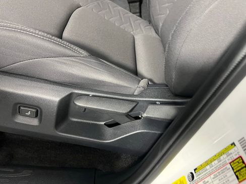 Used 2025 Toyota Tacoma SR5 image 24